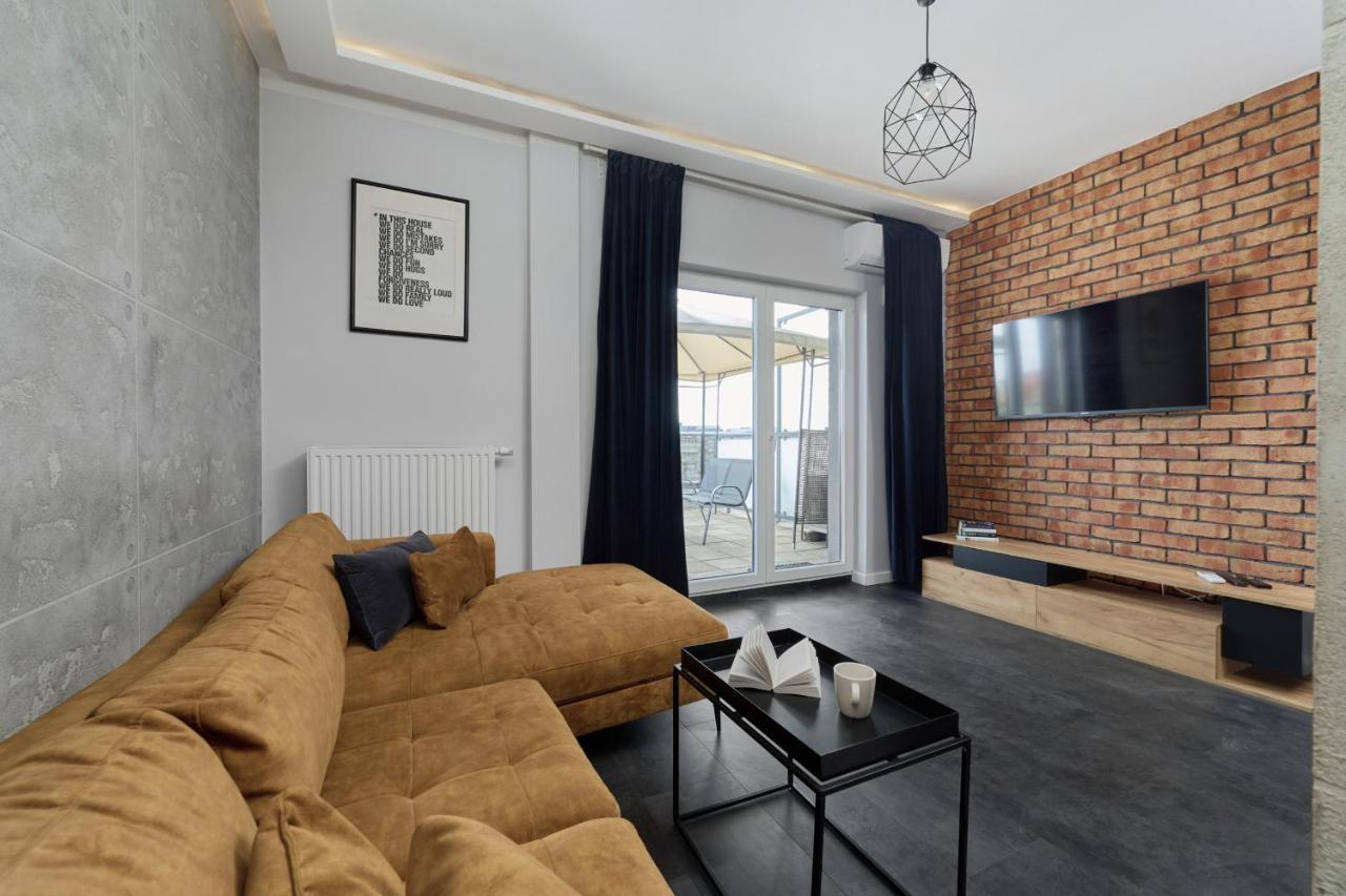 Stylish Kosciuszki Apartaments Near The Market Square With Free Garage Wroclaw By Noclegi Renters Buitenkant foto
