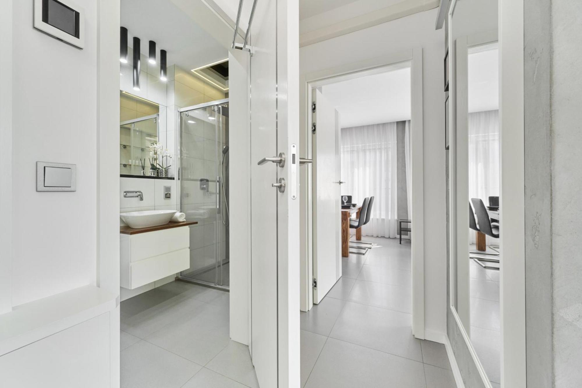 Stylish Kosciuszki Apartaments Near The Market Square With Free Garage Wroclaw By Noclegi Renters Buitenkant foto