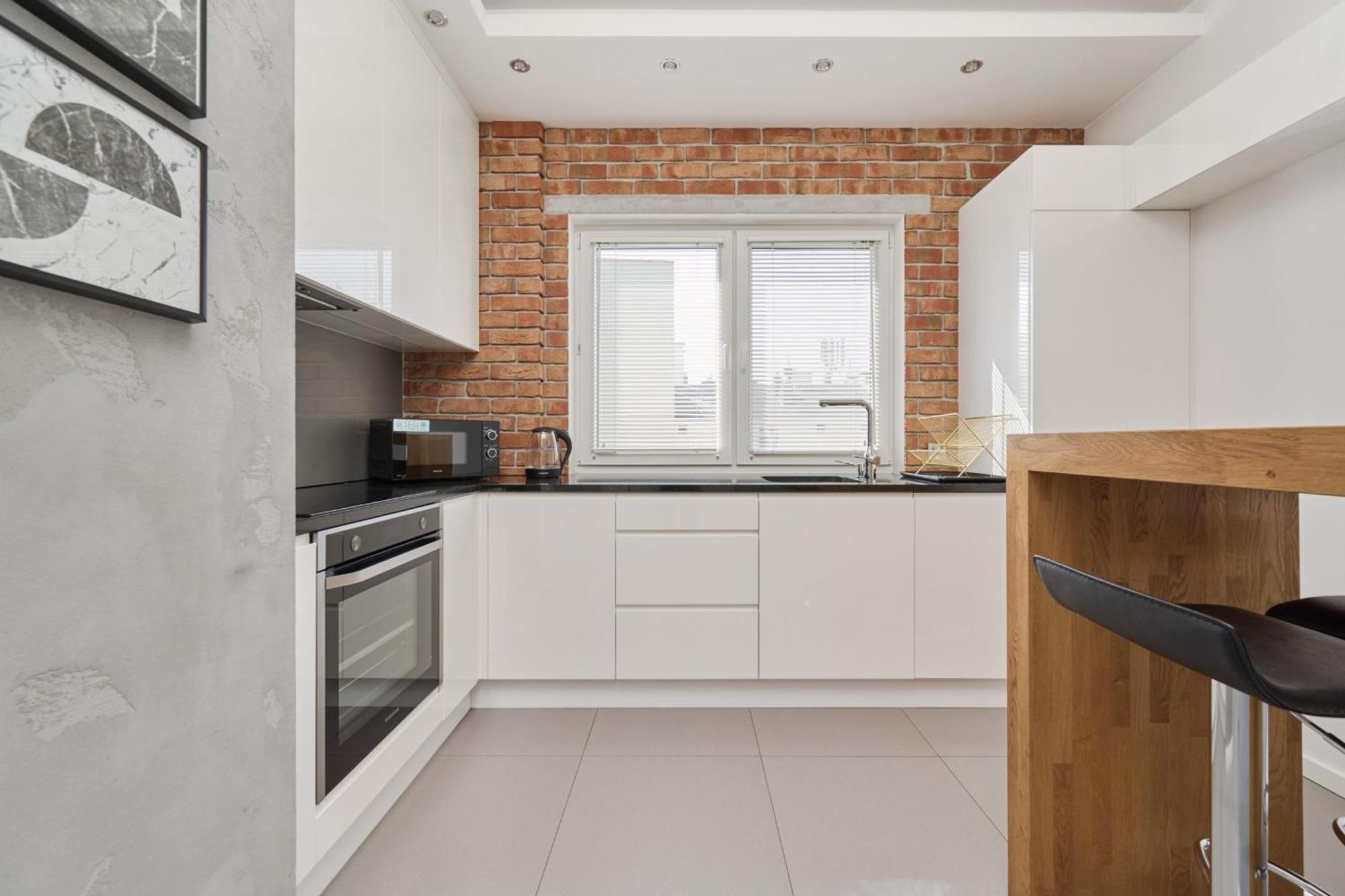 Stylish Kosciuszki Apartaments Near The Market Square With Free Garage Wroclaw By Noclegi Renters Buitenkant foto